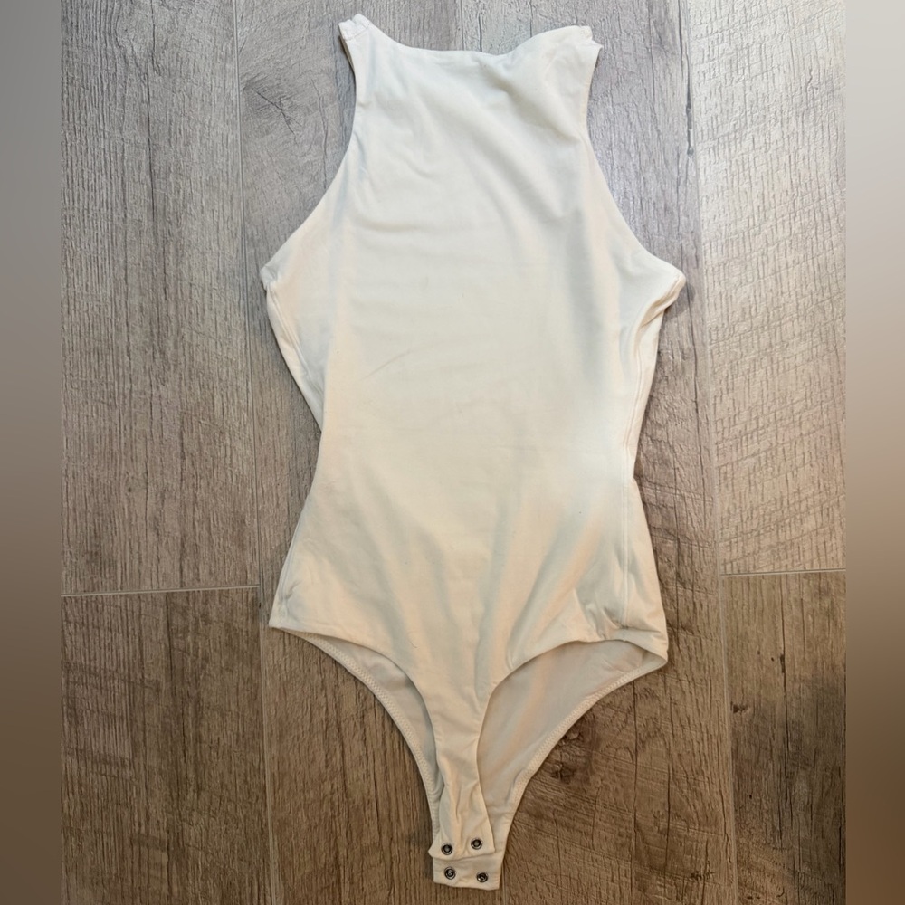 SKIMS Cream Women's Bodysuit - Picture 2 of 3